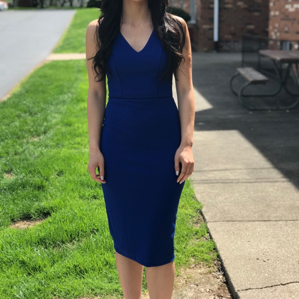Sheath blue dress